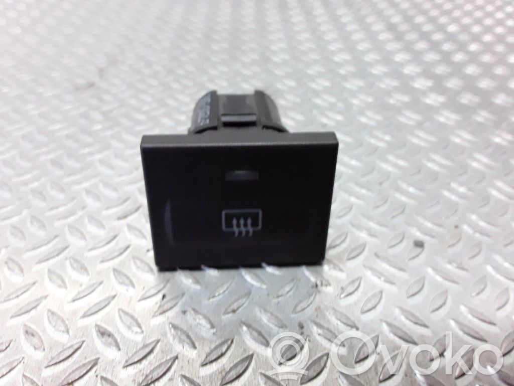 Ford Focus C-MAX Windscreen/window heater switch 