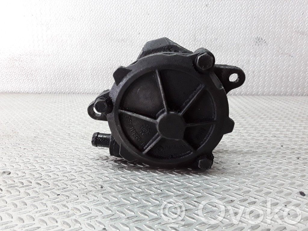 BMW 5 E39 Vacuum pump 