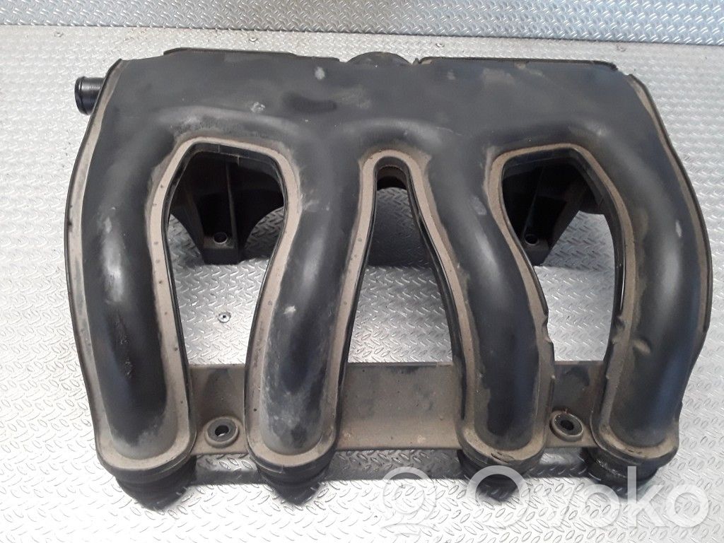 Peugeot 306 Colector de admisión 