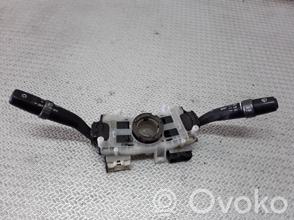 Lexus IS 200-300 Commodo, commande essuie-glace/phare 