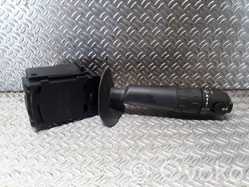 Peugeot 607 Commodo d'essuie-glace 