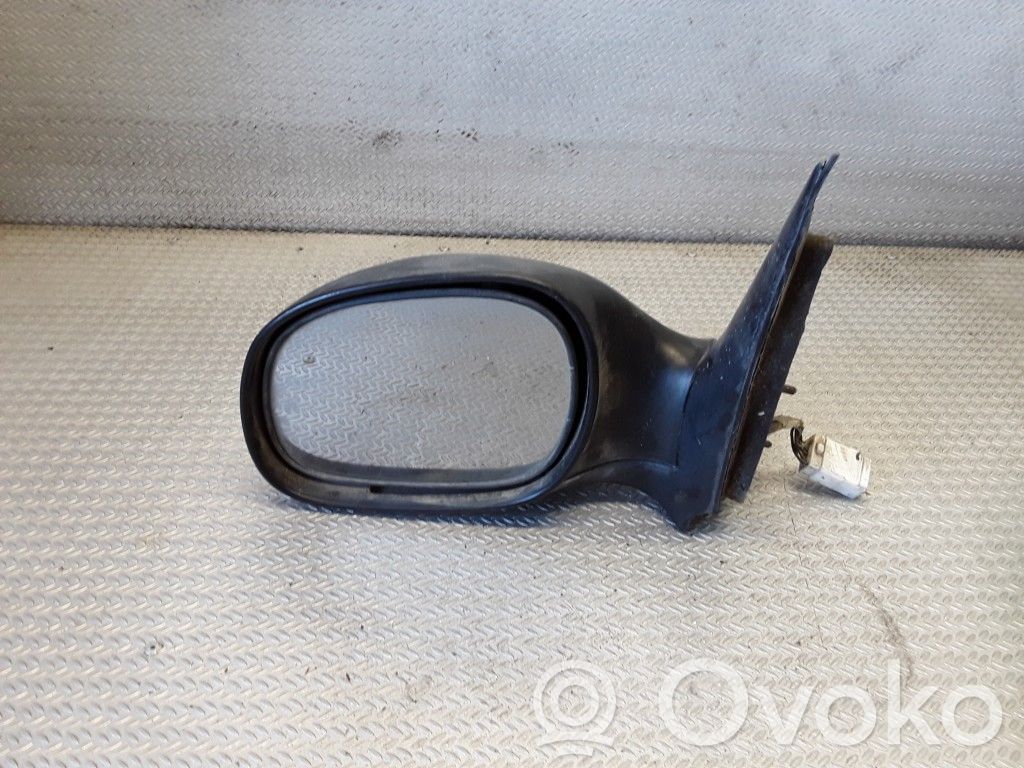 KIA Carnival Front door electric wing mirror 