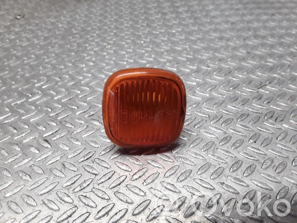 Audi A4 S4 B5 8D Seitenblinker 