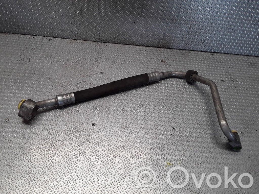Volkswagen Phaeton Ilmastointilaitteen putki (A/C) 