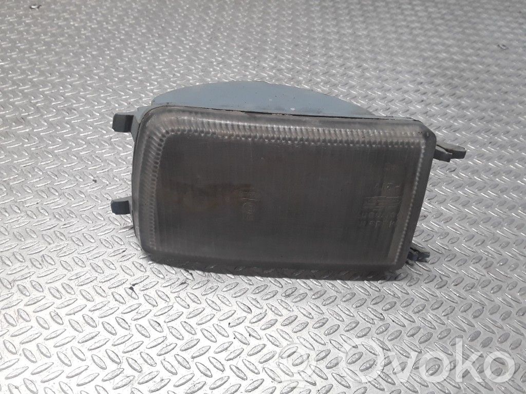 Volkswagen PASSAT B4 Front indicator light 