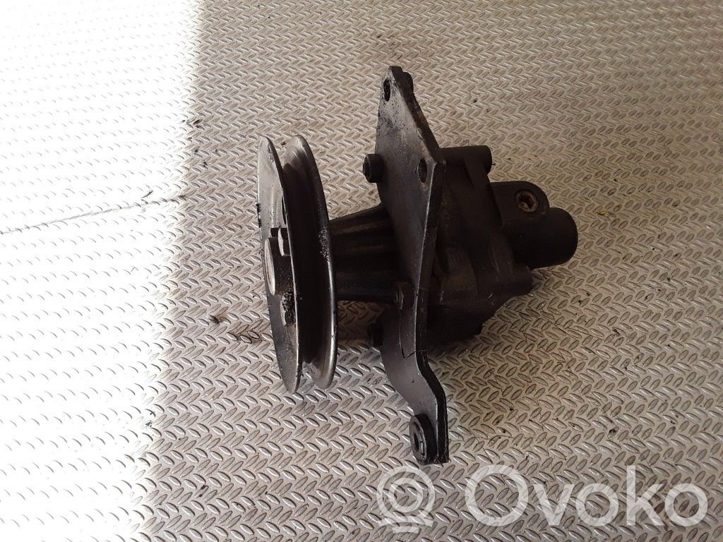 Audi 80 90 B3 Power steering pump 
