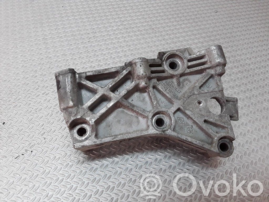 Renault Megane II Fuel pump bracket 
