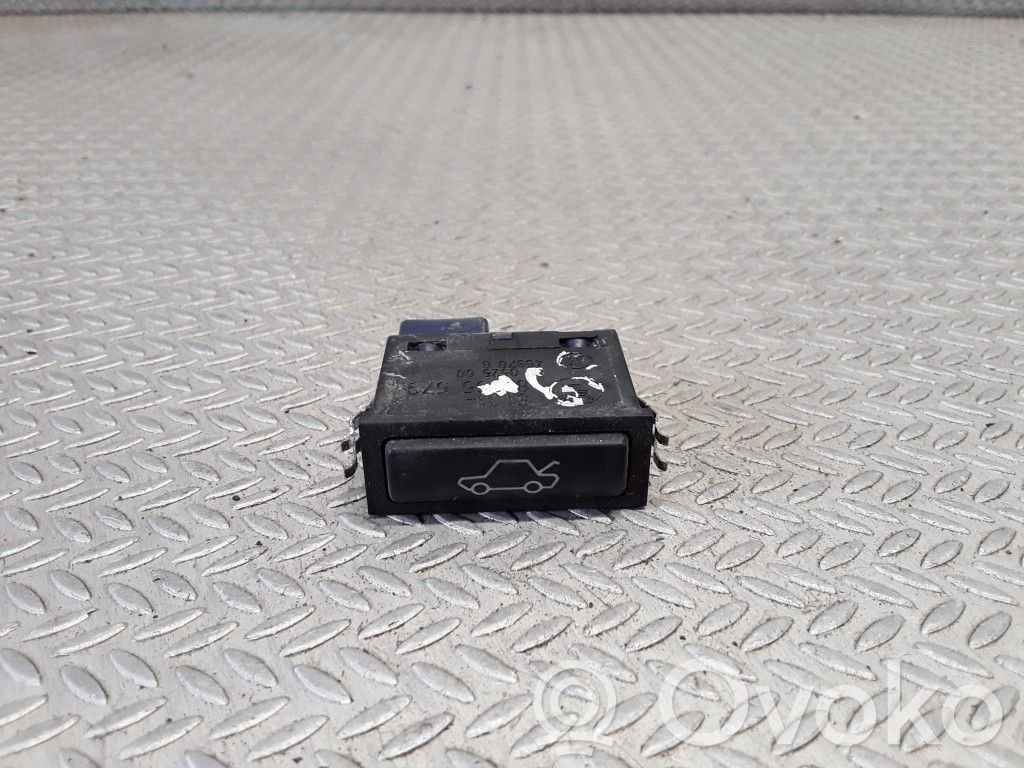 BMW 5 E39 Interruptor para abrir la puerta trasera 