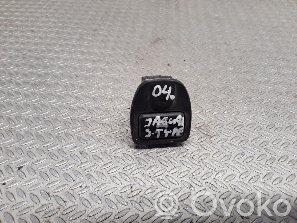 Jaguar X-Type Traction control (ASR) switch 