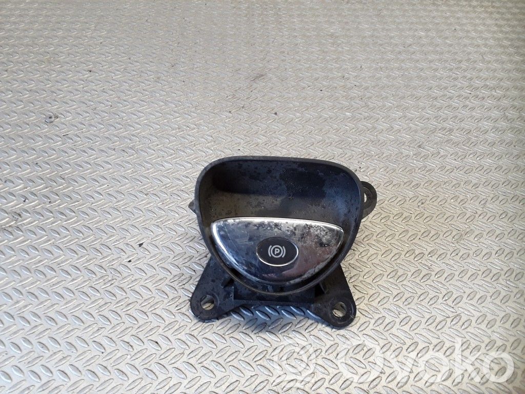 Rokas bremzes slēdzis   R832B623