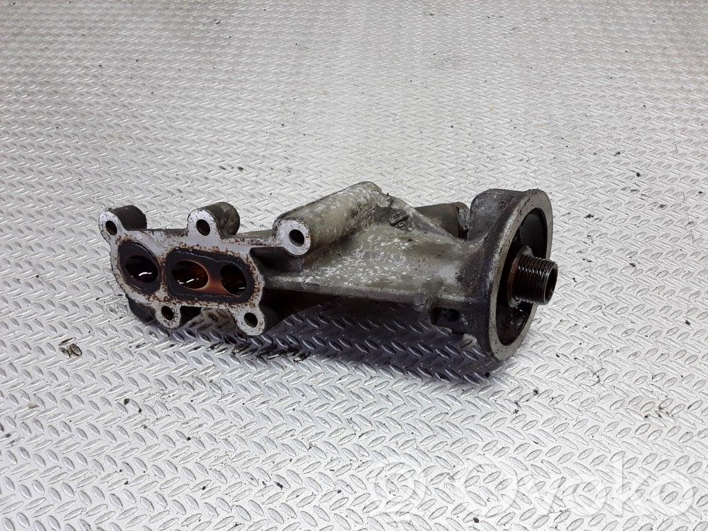 Citroen C5 Öljynsuodattimen kannake 
