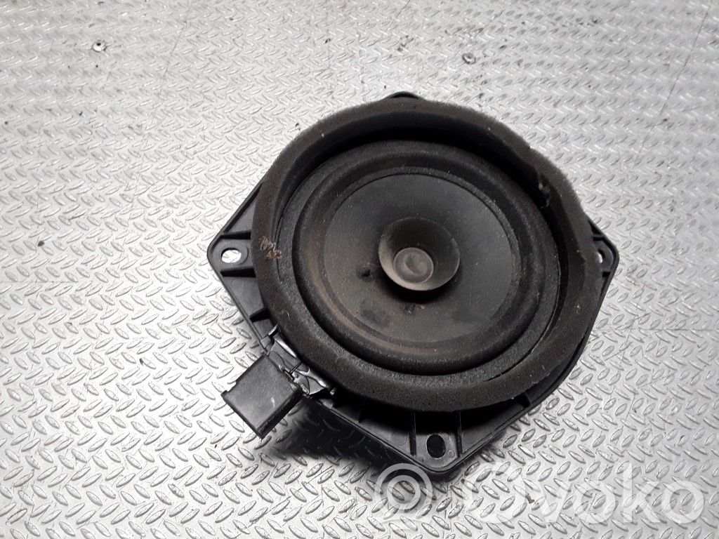 Etuoven kaiutin   EAS13P17A6