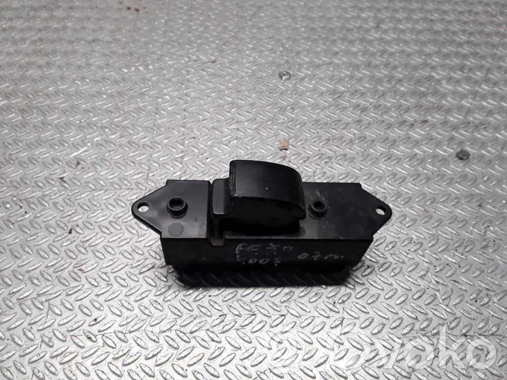 Peugeot 4007 Electric window control switch 