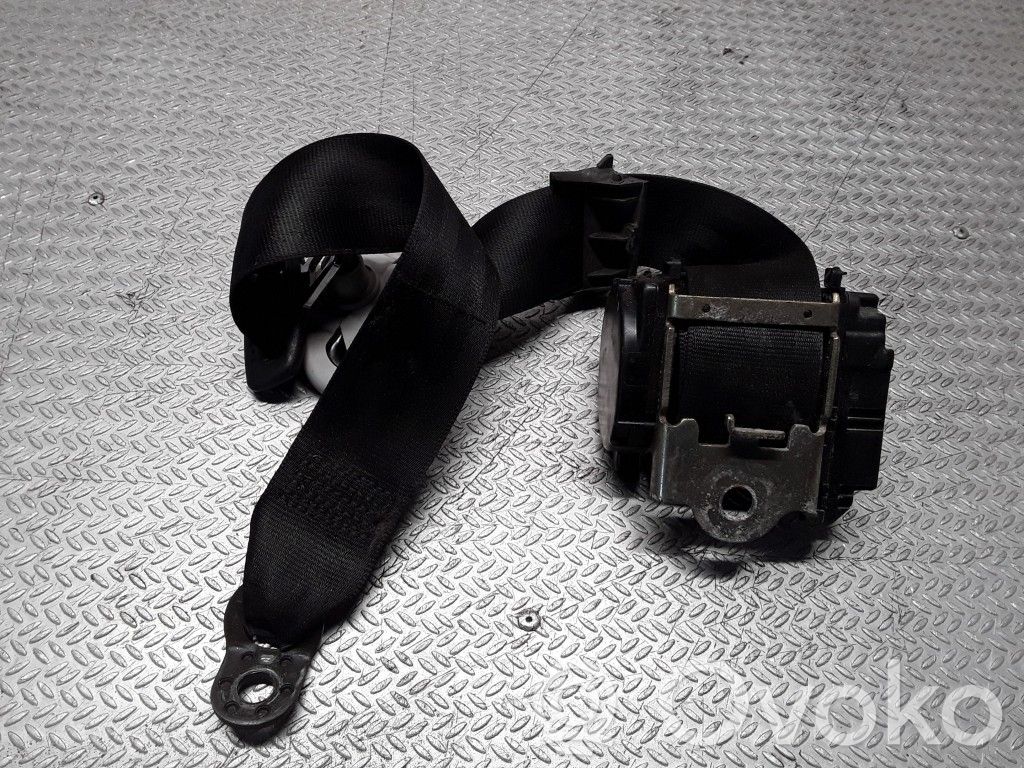 Volkswagen Golf IV Cinturón trasero 