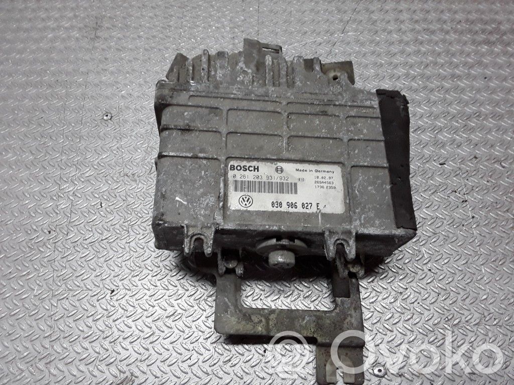 Volkswagen Polo III 6N 6N2 6NF Engine control unit/module 