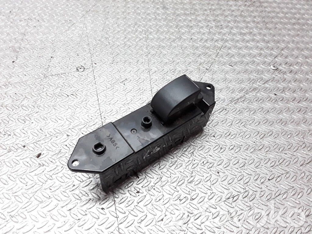 Mitsubishi Outlander Electric window control switch 