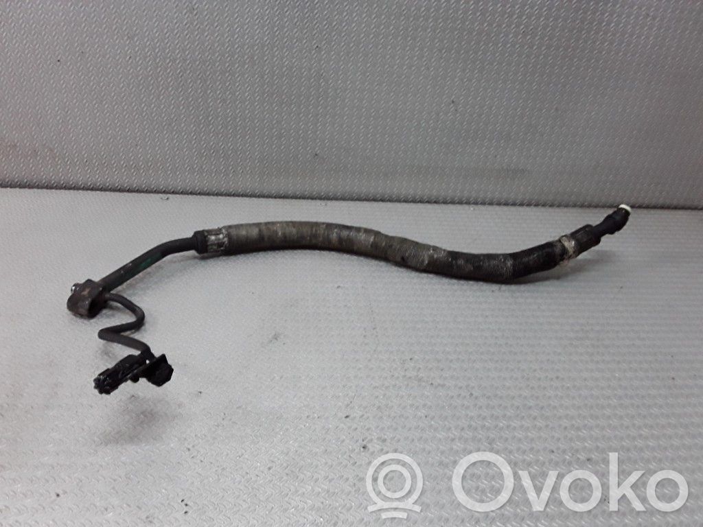 BMW 3 E46 Ilmastointilaitteen putki (A/C) 