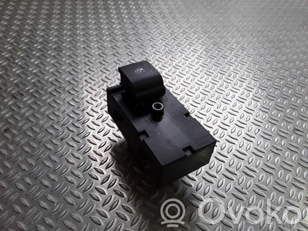 Chevrolet Cruze Electric window control switch 