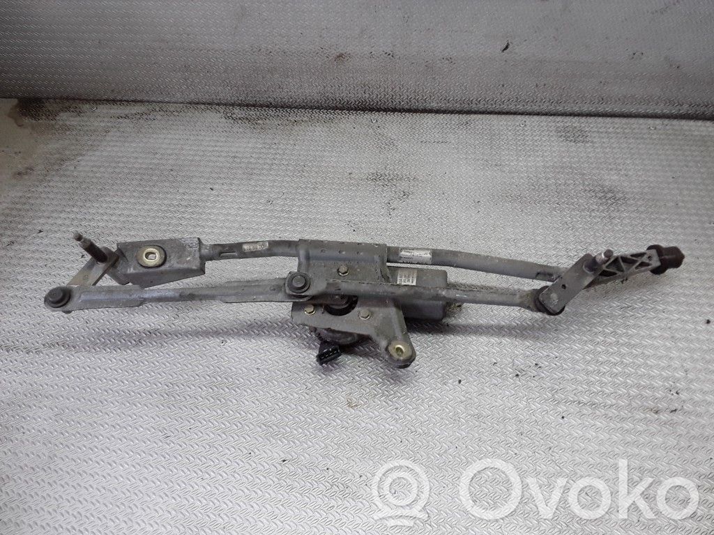 Volvo S80 Front wiper linkage and motor 