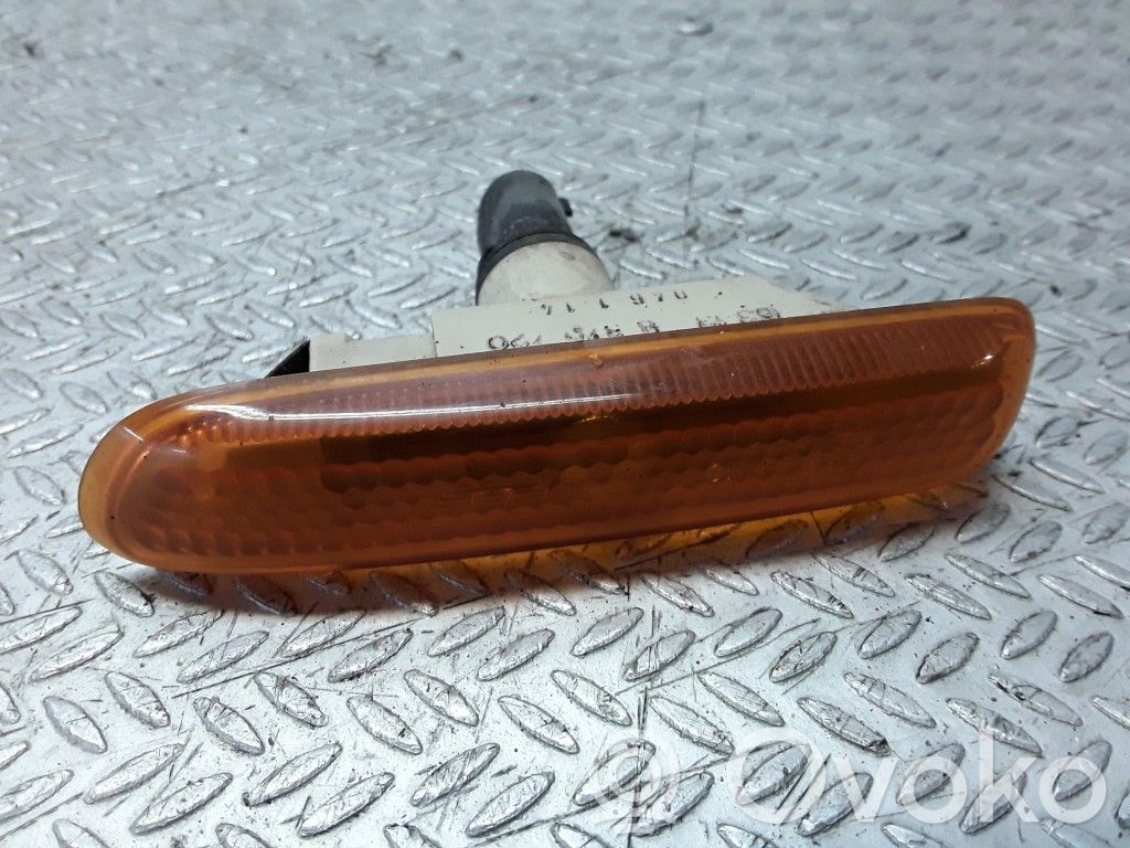 BMW 3 E46 Front fender indicator light 