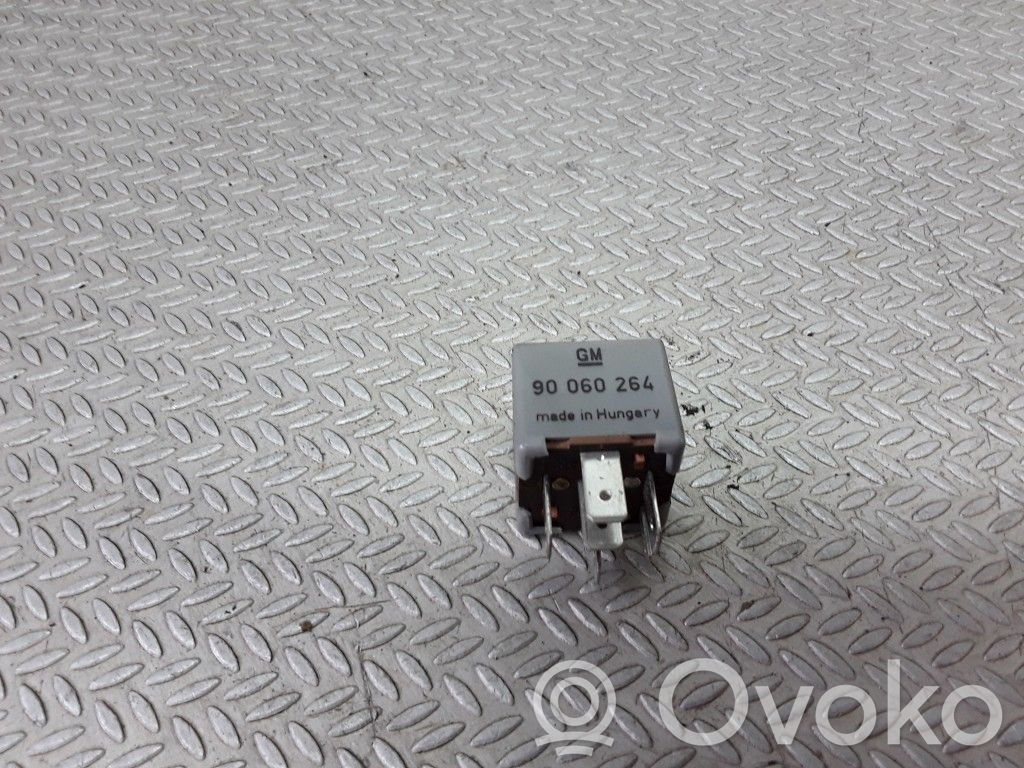 Opel Omega B2 Other relay 