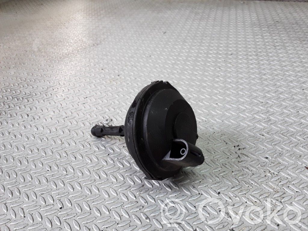 Opel Zafira A Válvula de vacío 