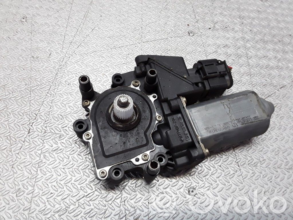 Audi A8 S8 D2 4D Asa reguladora de la puerta trasera 