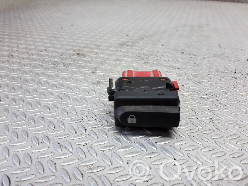 Renault Clio II Central locking switch button 