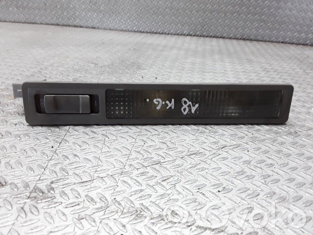 Audi A8 S8 D2 4D Luz del asiento trasero 