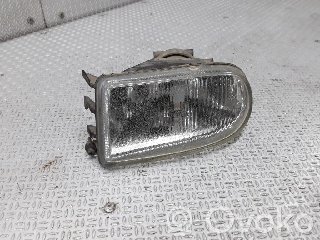 Renault 19 Miglas lukturis priekšā 