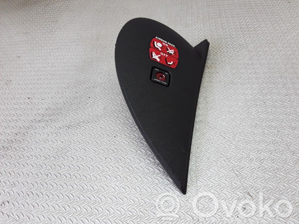 Peugeot 407 Moldura del extremo lateral de panel 