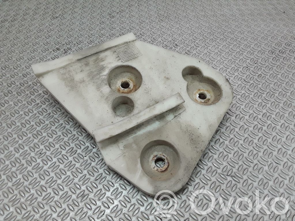 Volvo S70  V70  V70 XC Uchwyt / Mocowanie zderzaka tylnego 