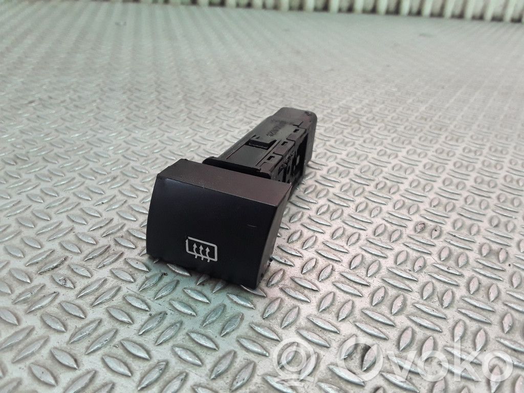 Windscreen/window heater switch   621W0501