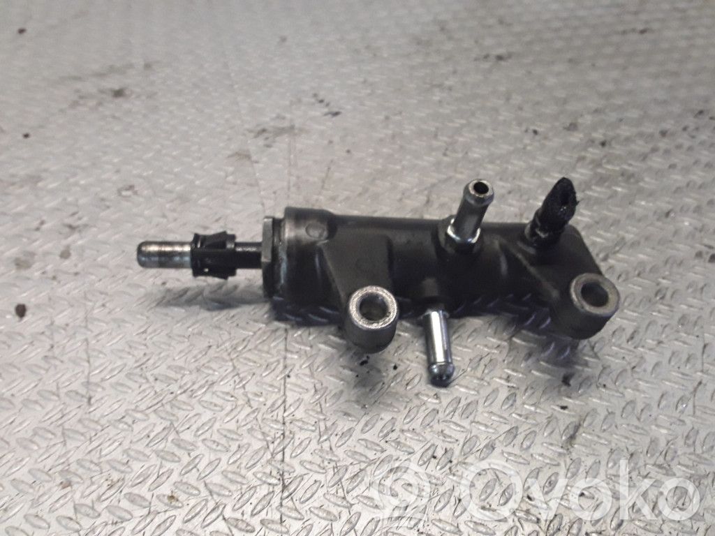 Opel Signum Régulateur de pression de carburant 