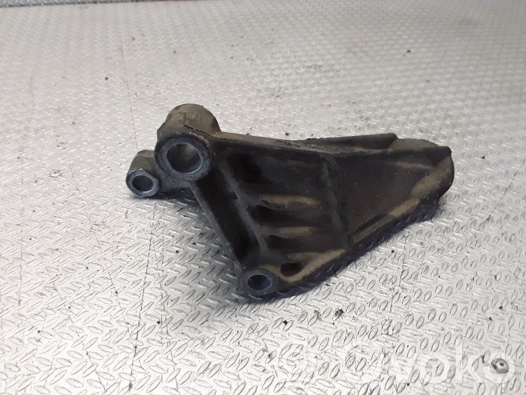 Volvo S70  V70  V70 XC Gearbox mounting bracket 