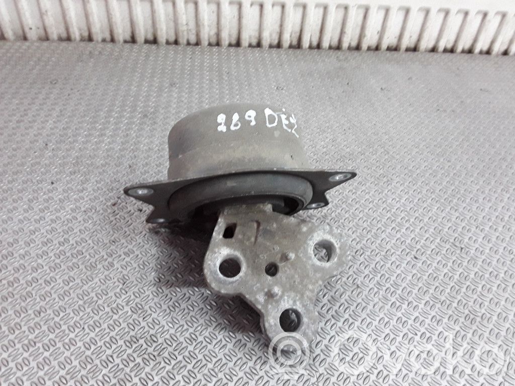 Gearbox mount   V05609