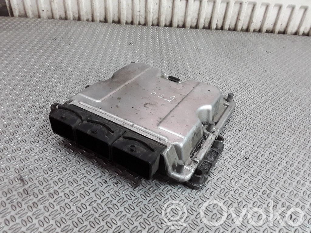Renault Master II Engine control unit/module 