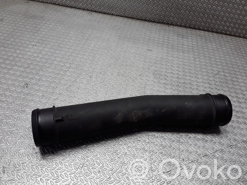 Välijäähdyttimen letku   7M3145957
