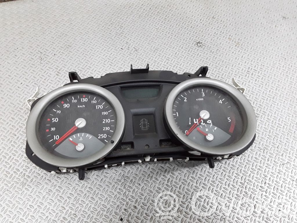 Renault Megane II Speedometer (instrument cluster) 