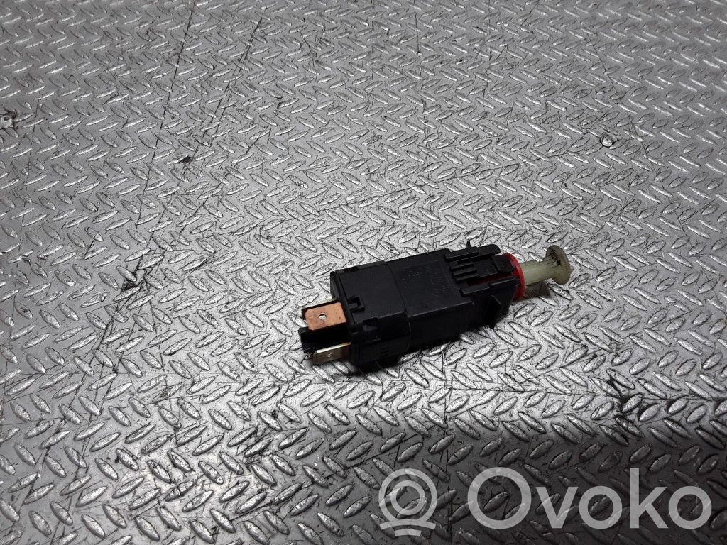 Interruptor sensor del pedal de freno   90460325