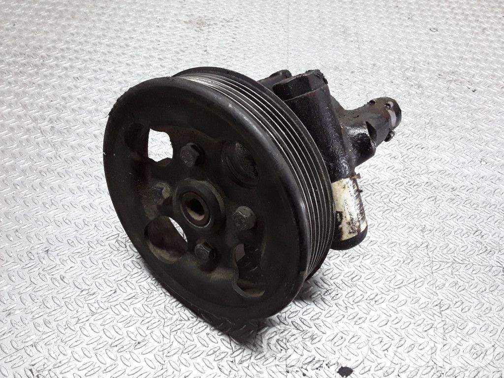 Citroen C5 Power steering pump 
