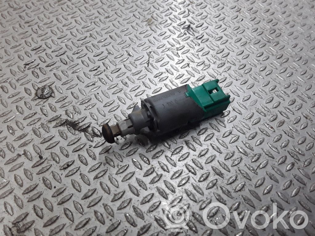 Kupplungsschalter   8200168240B