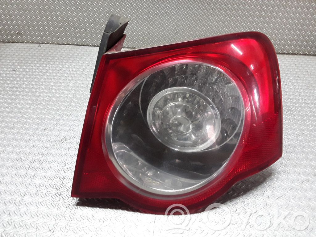 Volkswagen PASSAT B6 Lampă spate în caroserie 