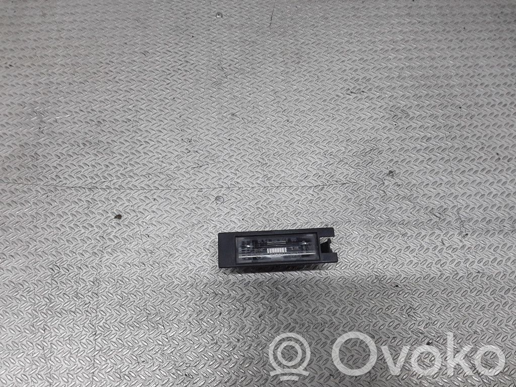 Opel Astra H Éclairage de plaque d'immatriculation 