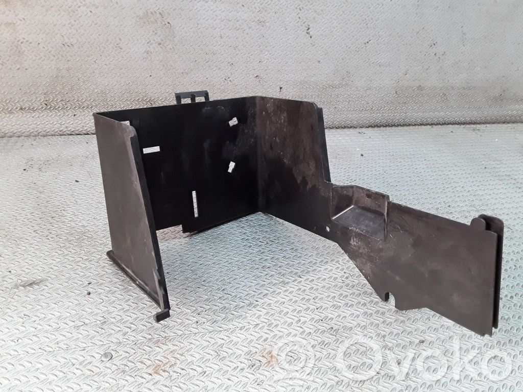 Volvo S40 Pertvara prie akumuliatoriaus 