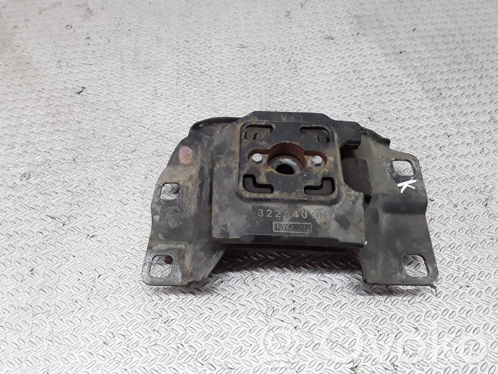 Volvo S40 Engine mount bracket 