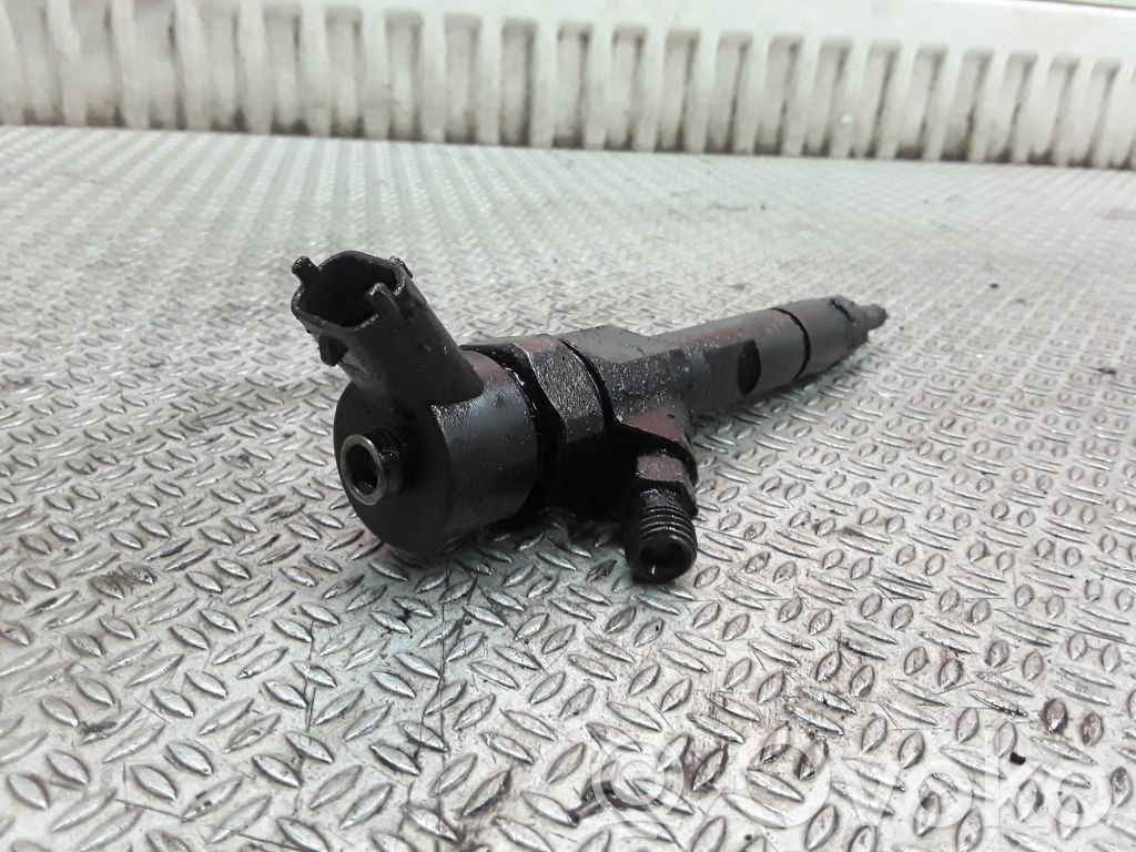 Inyector de combustible   8200100272,0445110110B