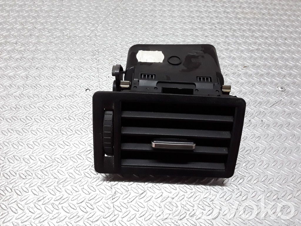Grilă ventilație/ramă laterală bord   3M51R018B09
