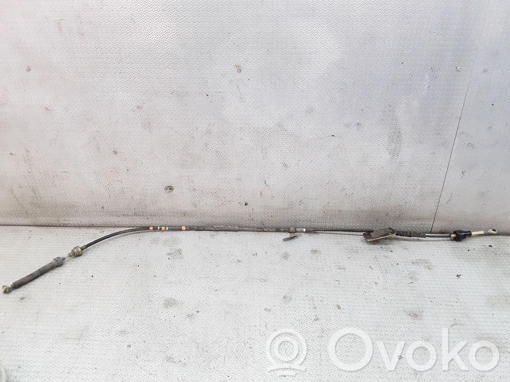 Gear shift cable linkage
