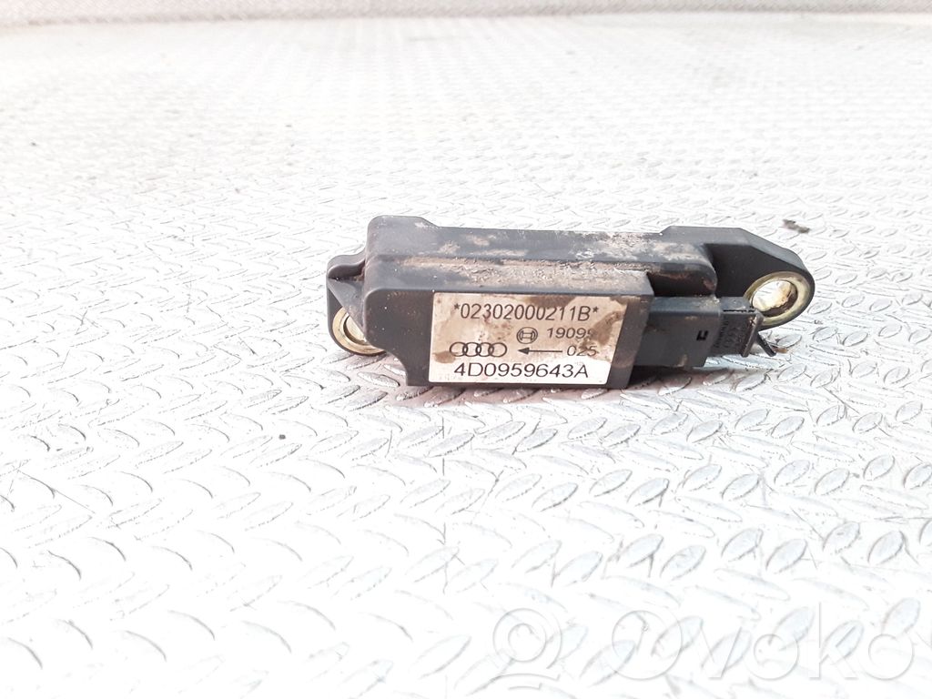 Audi A8 S8 D2 4D Airbag deployment crash/impact sensor 